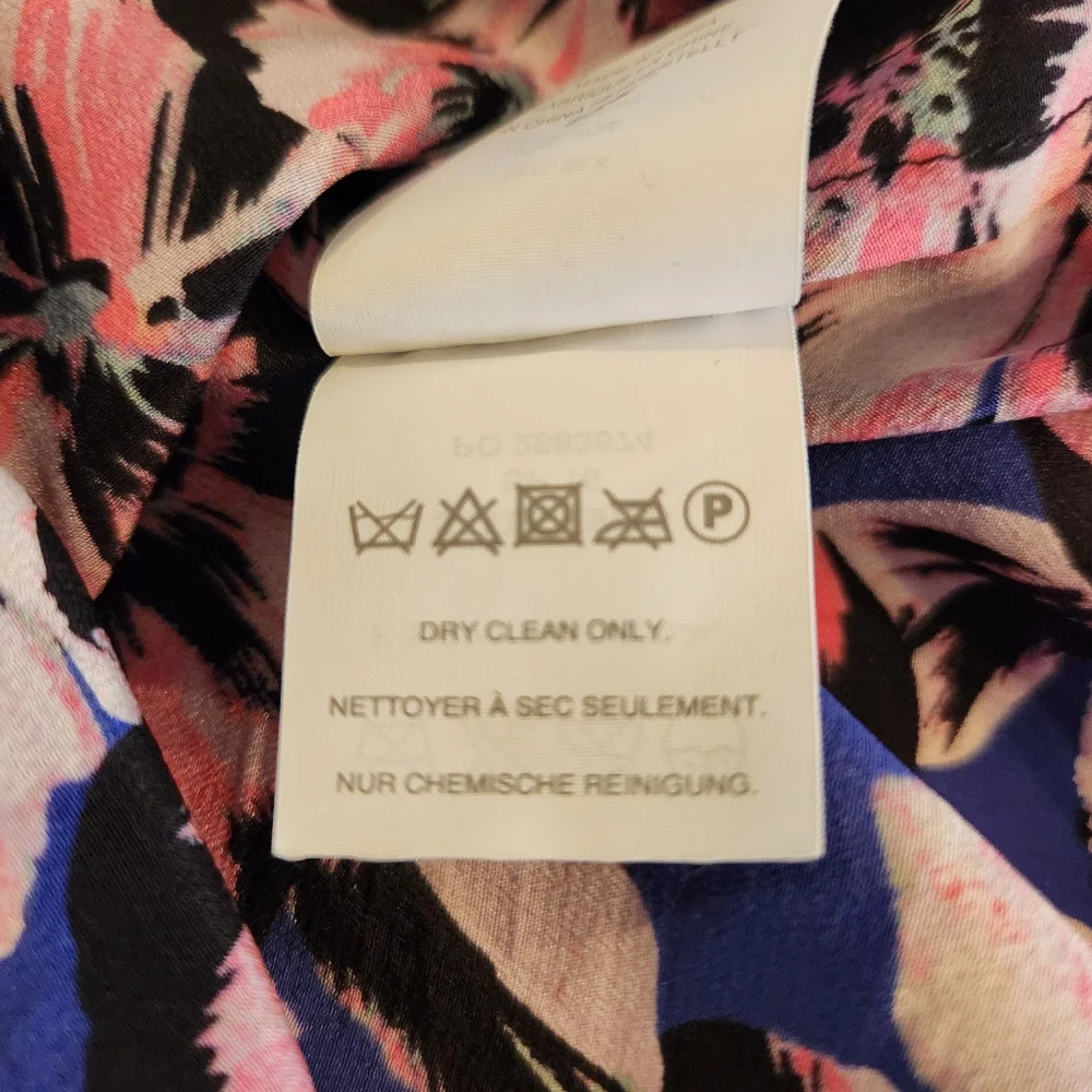 J. Crew Women's Blouse, 100% Silk, Pink & Blue Floral Cap Sleeve V-neck Sz 0 EUC